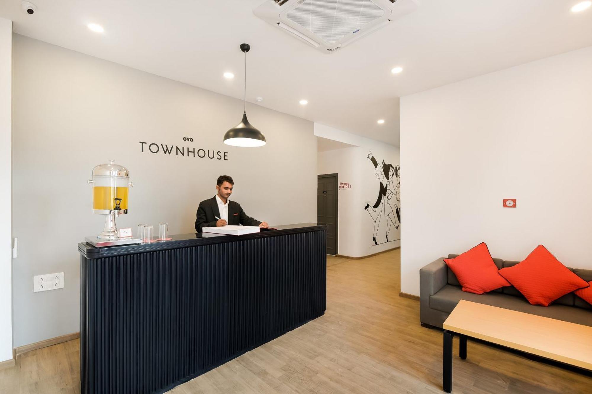 Townhouse The Awadh Airport Near Chaudhary Charan Singh International Airport Hotel Bijnaur Ngoại thất bức ảnh