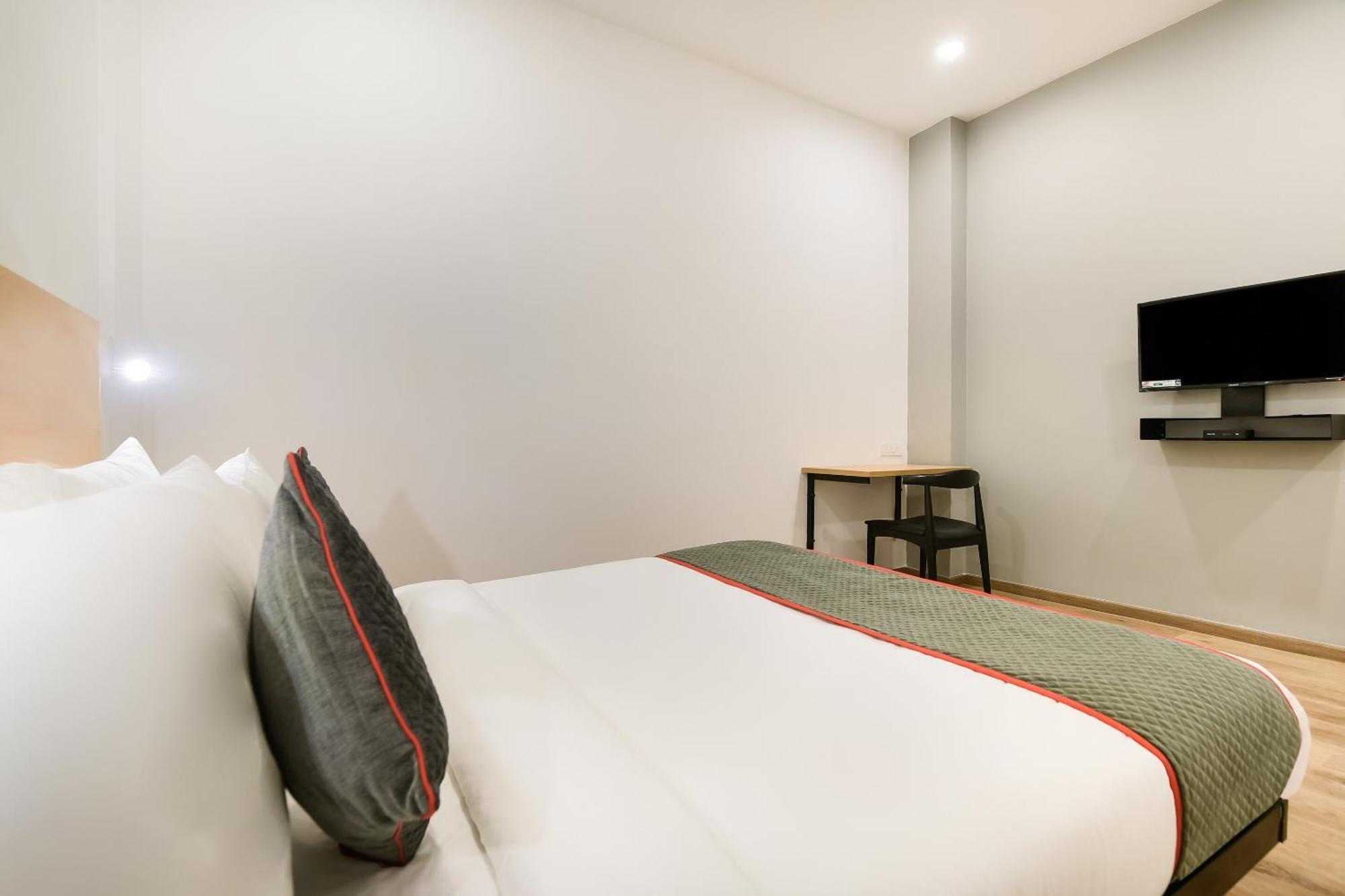 Townhouse The Awadh Airport Near Chaudhary Charan Singh International Airport Hotel Bijnaur Ngoại thất bức ảnh