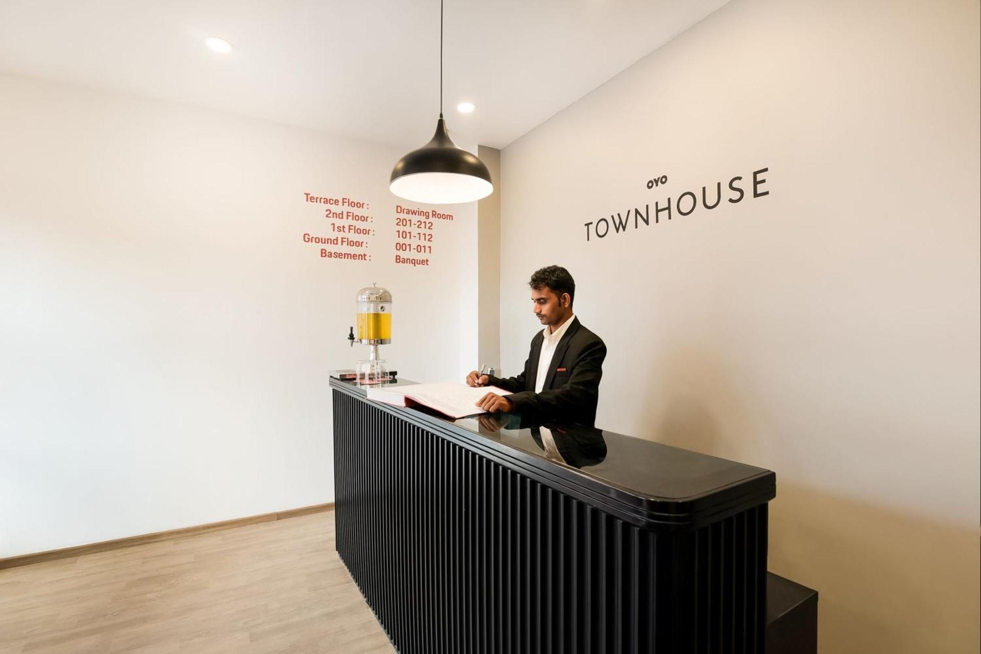 Townhouse The Awadh Airport Near Chaudhary Charan Singh International Airport Hotel Bijnaur Ngoại thất bức ảnh
